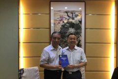 <b>徐东华院长带队赴高新手艺财产开辟区调研</b>